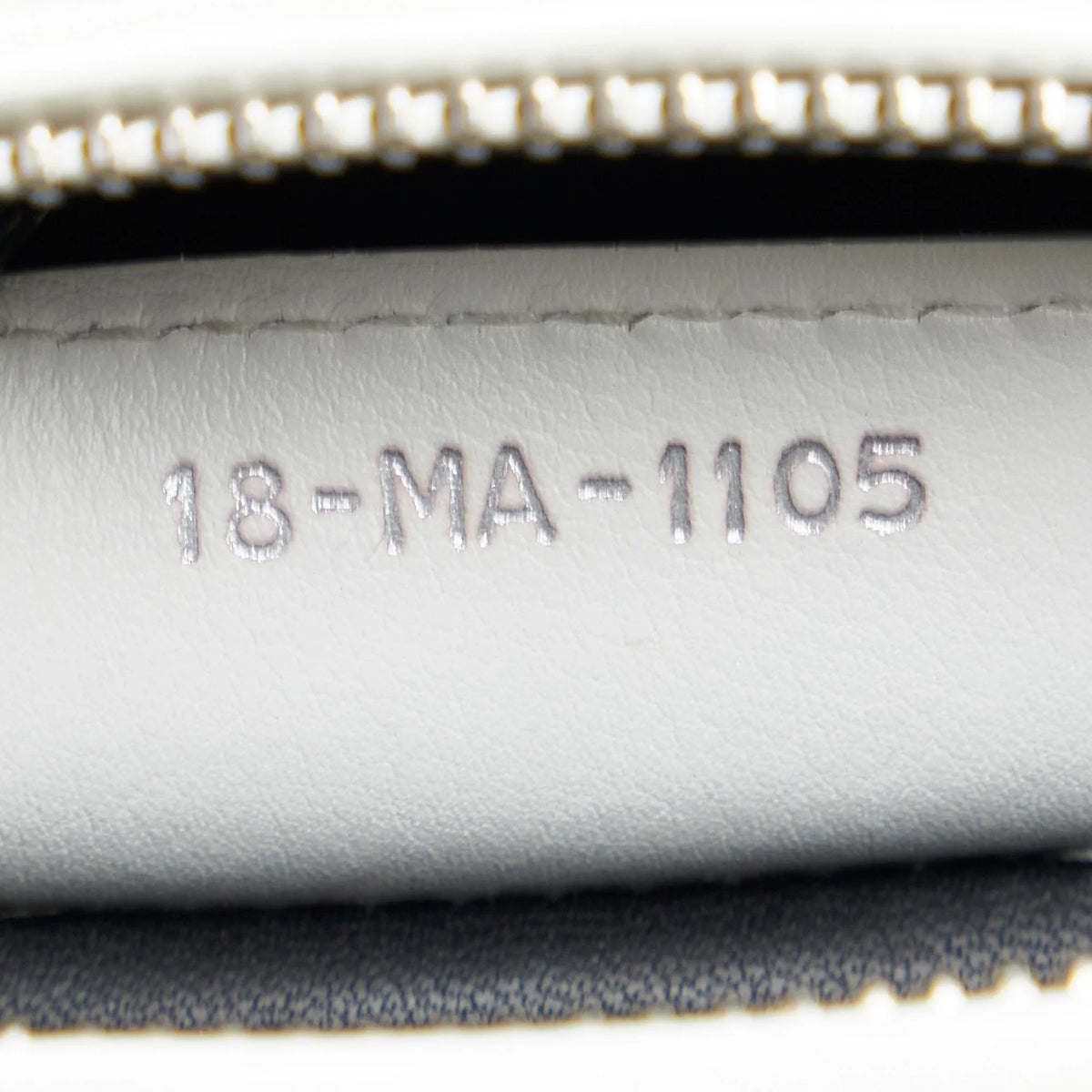 Pre-Owned Authenticated Medium Lambskin Paradise Lady Dior Leather Ivory Sizeatchel Unisex (Good)