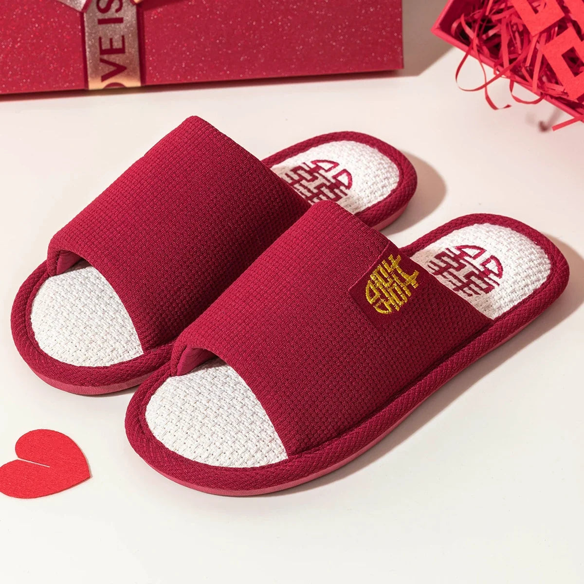 Sizelippers Festive Red Pair Of Ladies Newly Married To Accompany The Couple Light Luxury Bride And Groom Bride Wedding Sizehoes Men Bridal