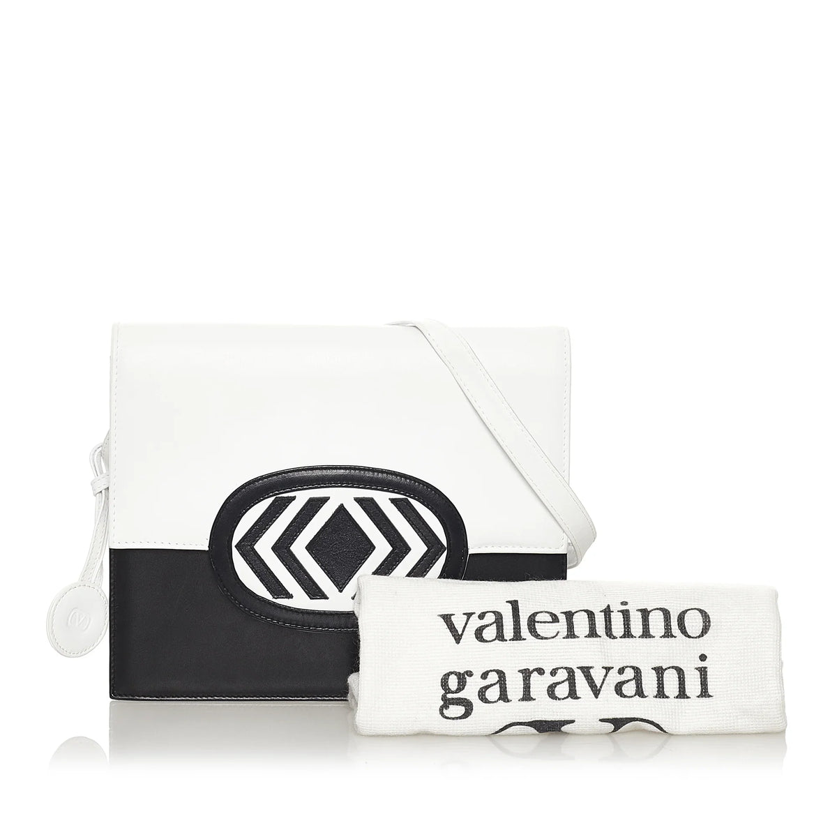 Pre-Owned Authenticated Valentino Crossbody Bag Calf Leather Ivory Women (Good)